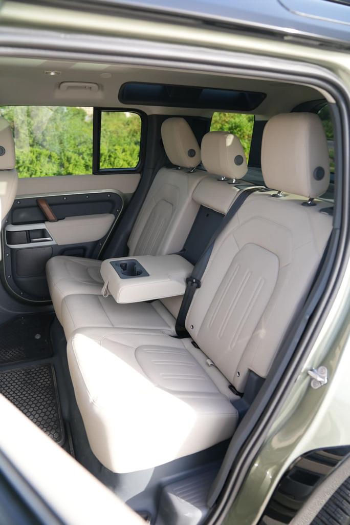 2023 Land Rover Defender 