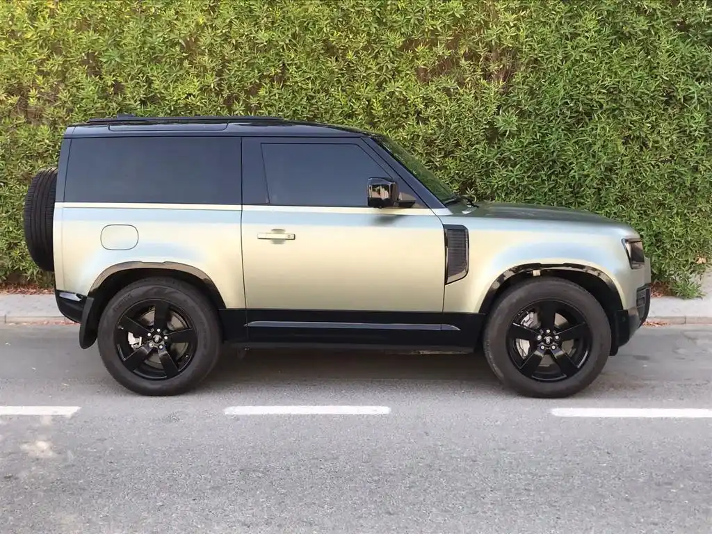 2022 Land Rover Defender 