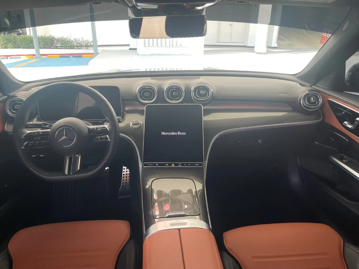 2023 Mercedes Benz C-class 