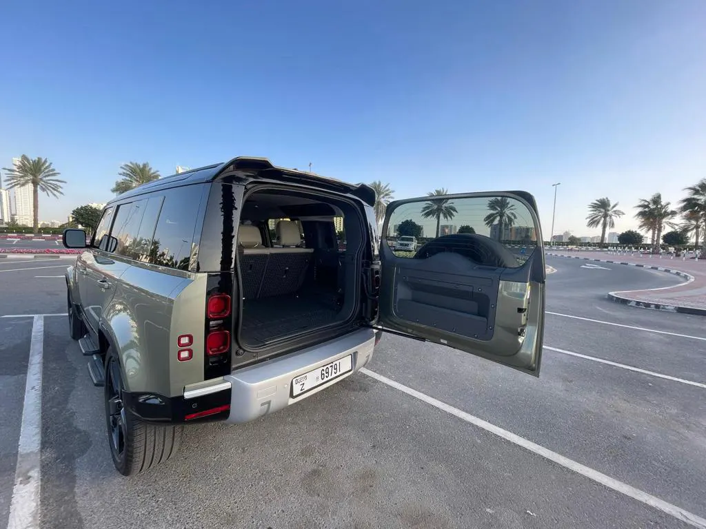 2023 Land Rover Defender 
