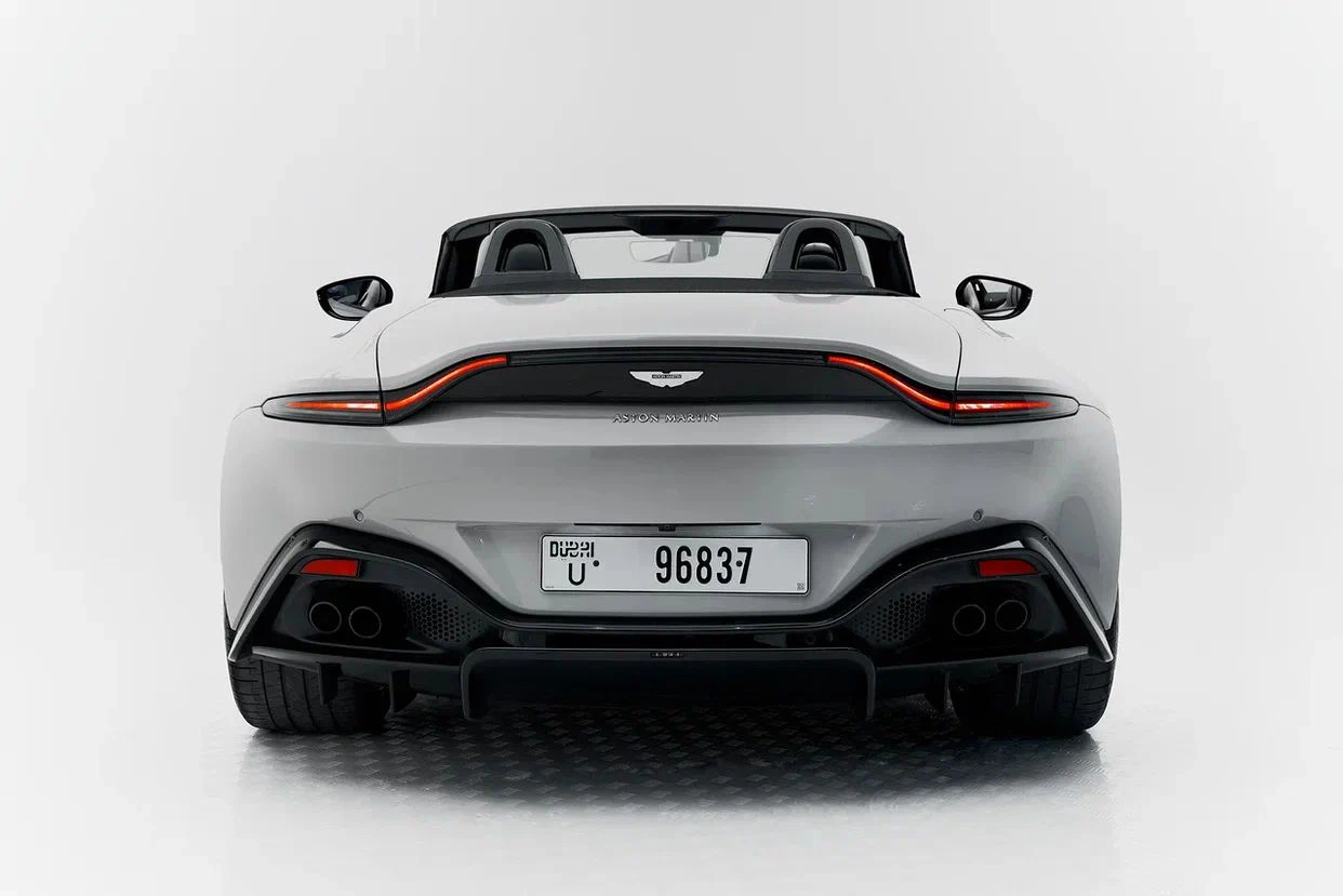 2022 Aston Martin Vantage 
