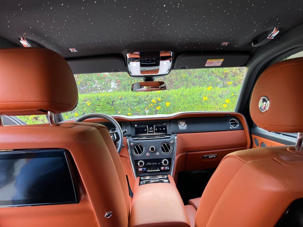 2022 رولز رويس كولينان 