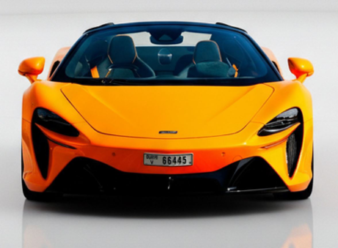2024 McLaren Artura 