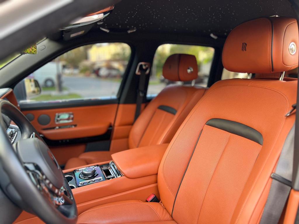 2022 رولز رويس كولينان 