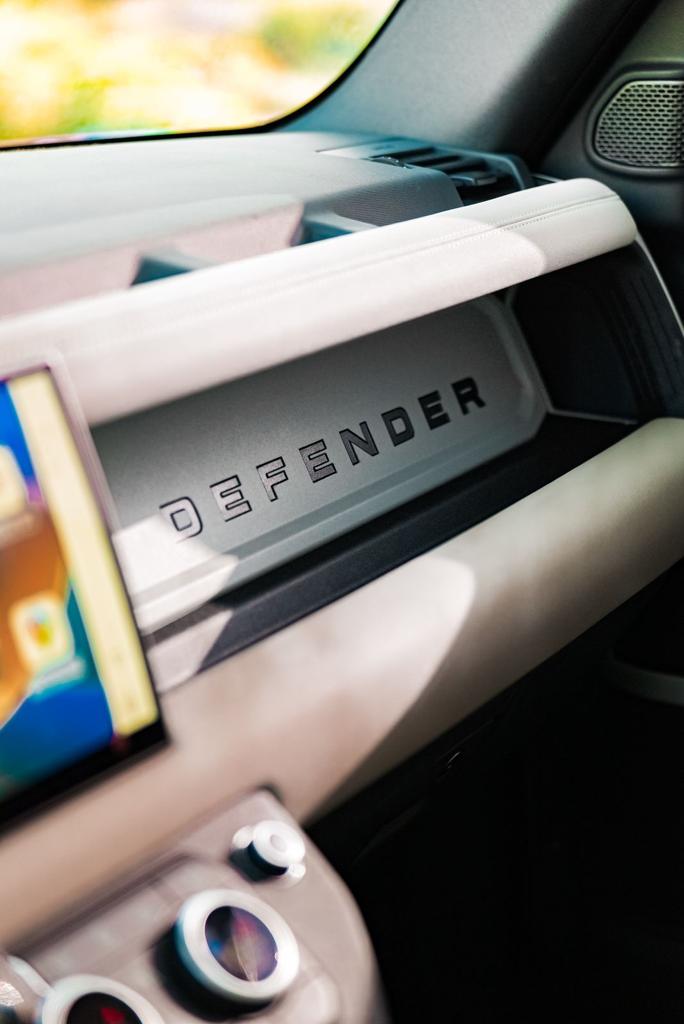 2023 Land Rover Defender 